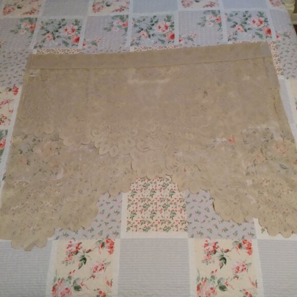 JCPenney shari lace swags, 2 sets - Picture 1 of 5